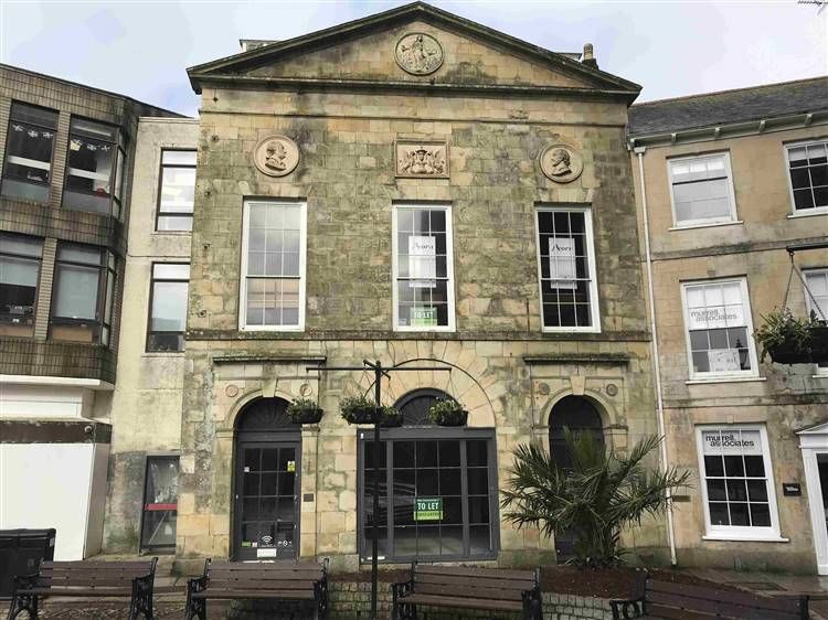 Office to let in High Cross, Truro TR1, £6,000 pa
