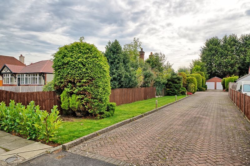 4 bed detached house for sale in Thingwall Road East, Irby, Wirral CH61, £825,000