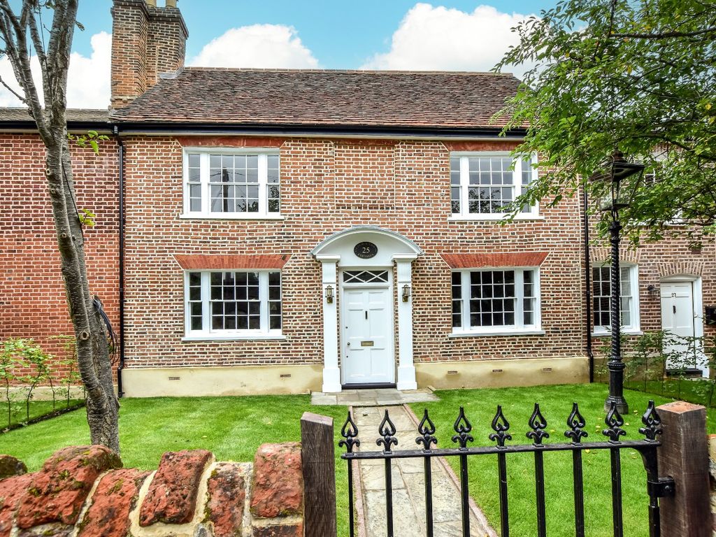 4 bed detached house for sale in High Street, Abbots Langley WD5, £1,100,000