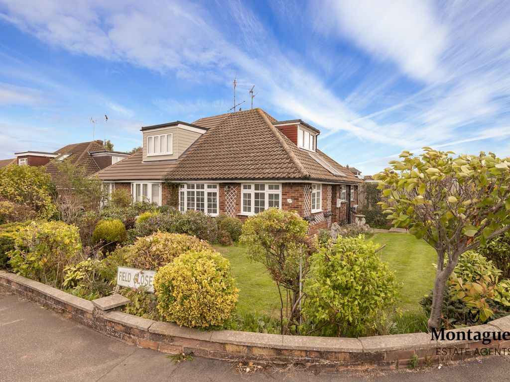 2 bed bungalow for sale in Field Close, Abridge RM4, £525,000