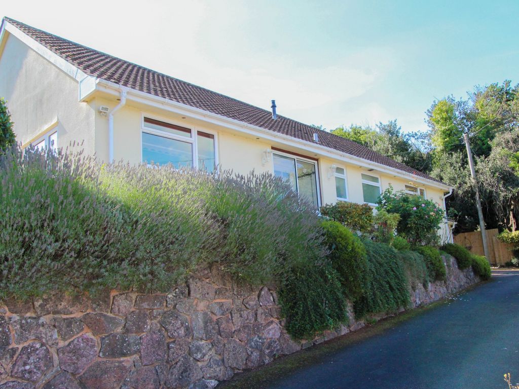 3 bed bungalow for sale in High Street, Newton Poppleford, Sidmouth EX10, £445,000