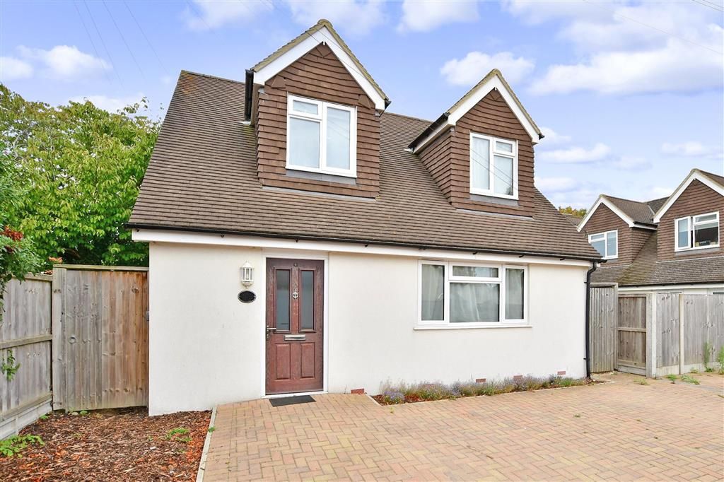 3 bed detached house for sale in Avon Close, Canterbury, Kent CT1, £330,000