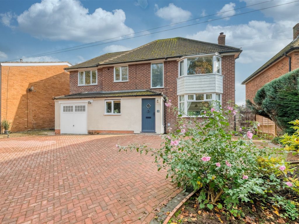 4 bed detached house for sale in Warwick Avenue, Aston Fields, Bromsgrove B60, £525,000