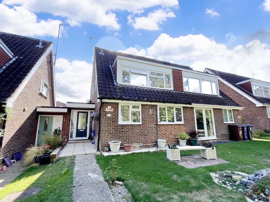 3 bed semi-detached house for sale in Newmarket Road, Royston SG8, £450,000