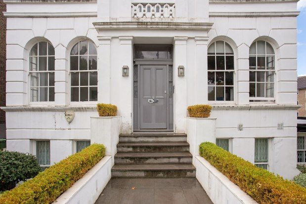 2 bed flat to rent in Hamilton Terrace, London NW8, £5,200 pcm