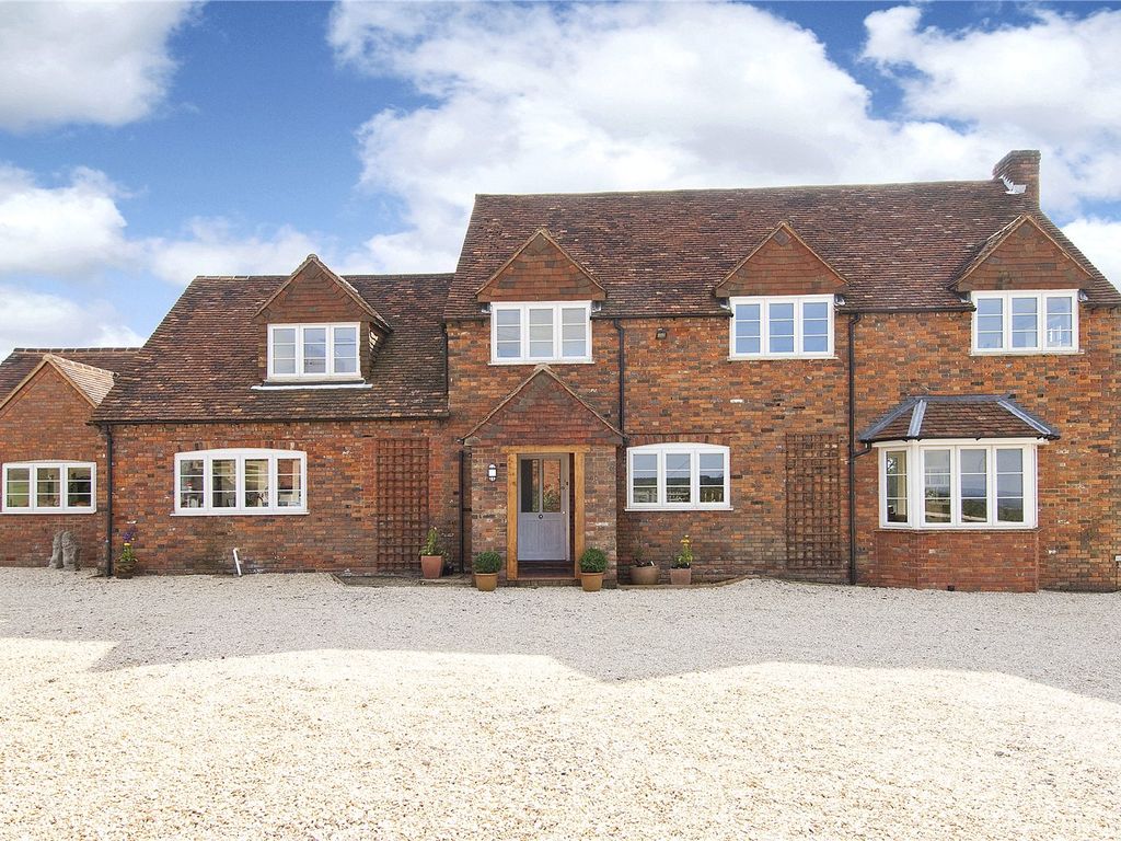 5 bed detached house to rent in Pink Road, Lacey Green, Princes Risborough, Buckinghamshire HP27, £3,750 pcm