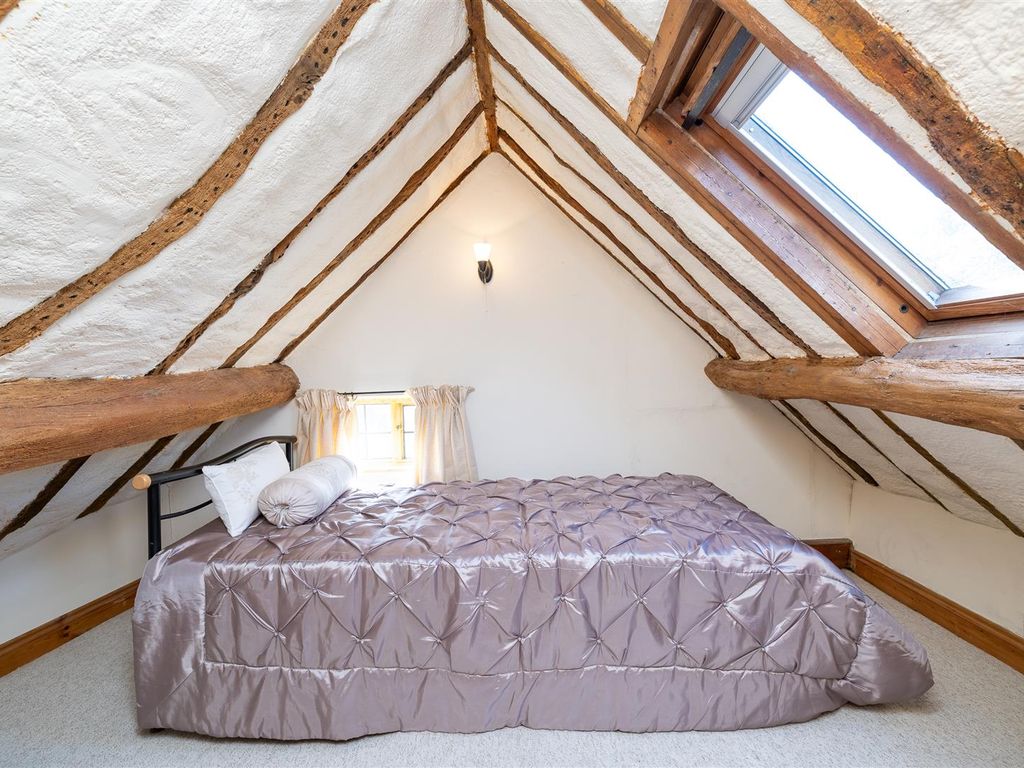 4 bed detached house for sale in West Cottage, Church Walk, Wellesbourne CV35, £415,000