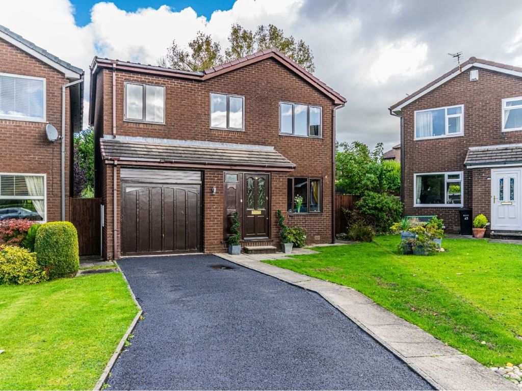 4 bed detached house for sale in Hayfield Road, Bredbury SK6, £425,000