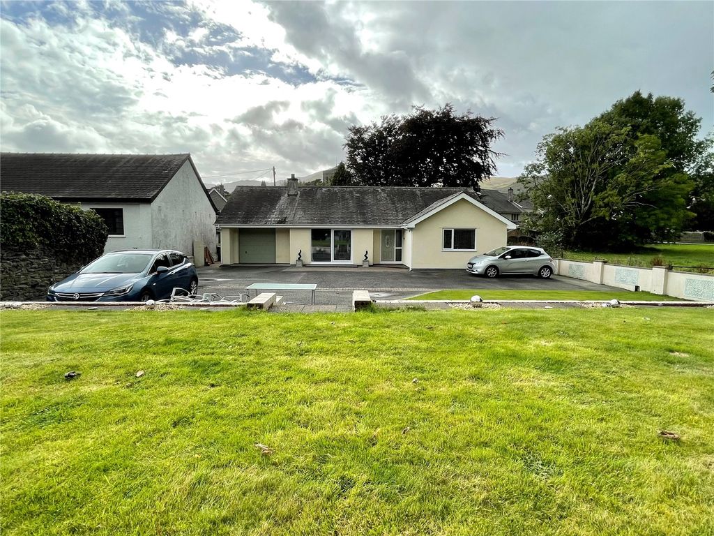 3 bed bungalow for sale in Station Road, Llanberis, Caernarfon, Station Road LL55, £475,000