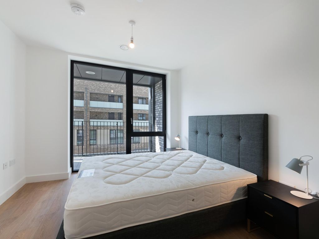 1 bed flat to rent in Oxbow, Aberfeldy Village, London E14, £1,950 pcm