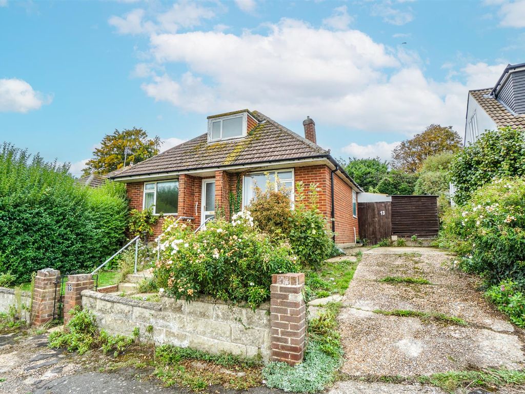 3 bed detached bungalow for sale in Braybrooke Close, Hastings TN34, £325,000