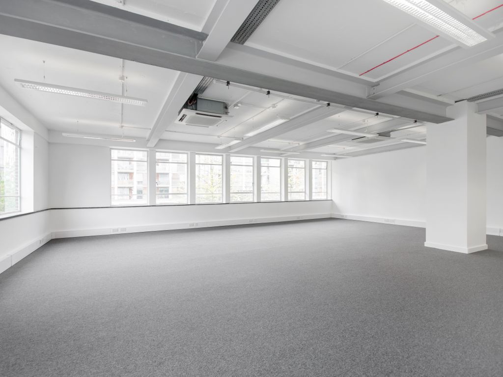 Office to let in Great West Road, Brentford TW8, £5,520 pa