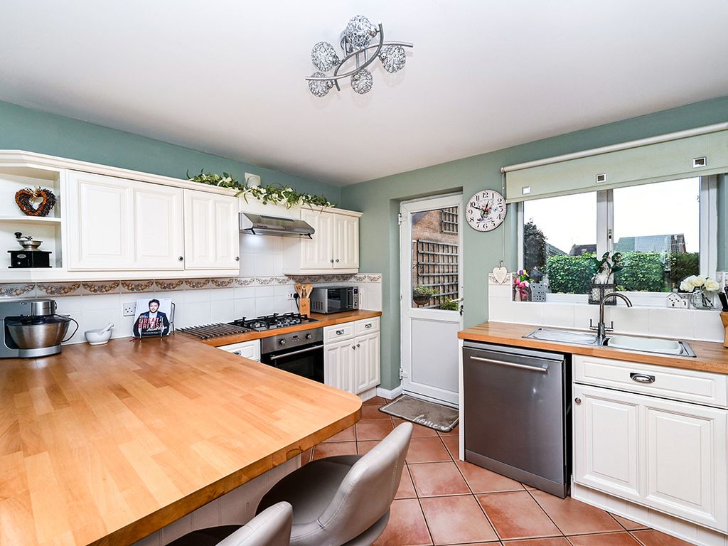 4 bed detached house for sale in Sparrow Close, Ilkeston, Derbyshire DE7, £360,000