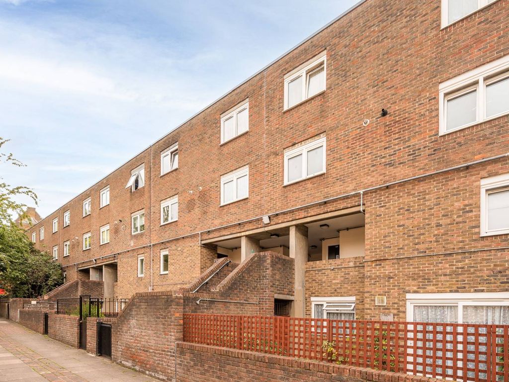 1 bed flat for sale in Annesley Walk, Archway, London N19, £400,000