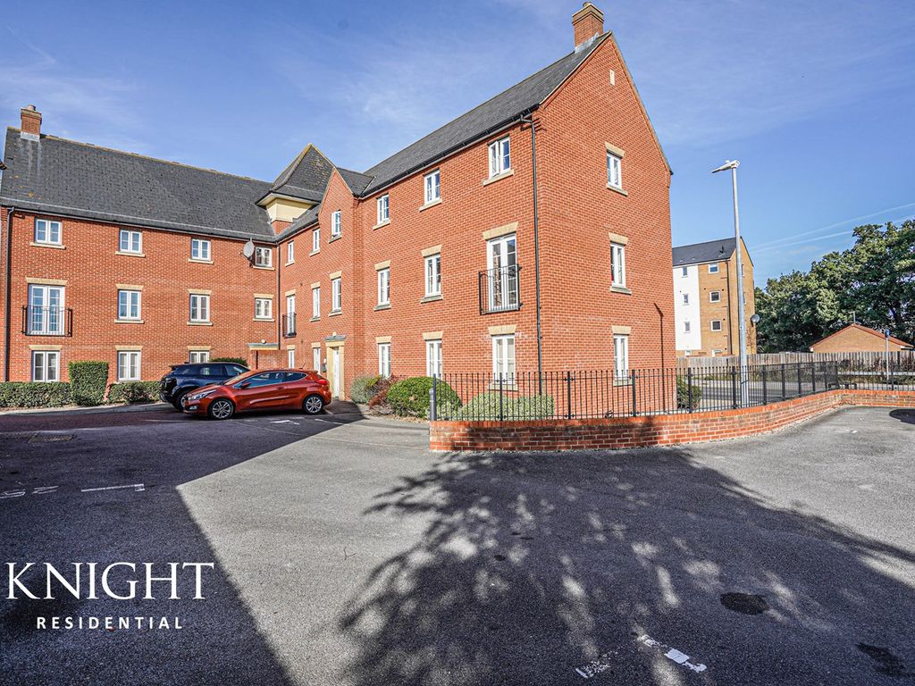 1 bed flat for sale in Chapman Place, Colchester CO4, £150,000