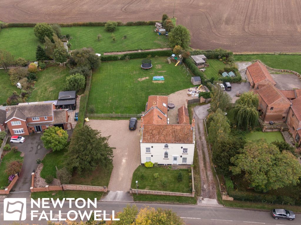 6 bed detached house for sale in Station Road, Sturton-Le-Steeple DN22, £700,000