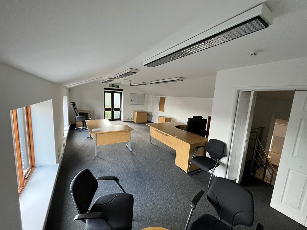 Office to let in Stanbrook, Thaxted CM6, £20,000 pa