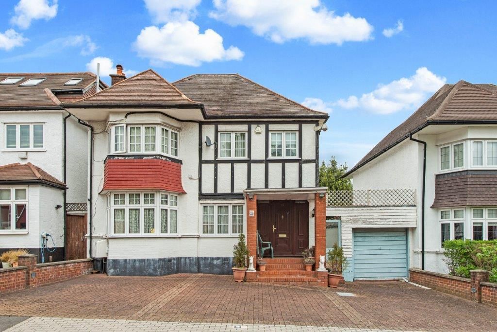 4 bed property for sale in Cheyne Walk, London NW4, £1,000,000