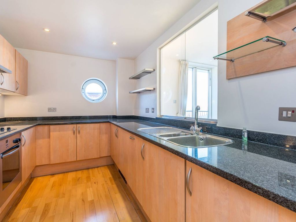 2 bed flat for sale in Beech Court, Maida Vale, London W9, £660,000
