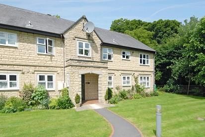 3 bed flat for sale in Shepard Way, Chipping Norton OX7, £345,000