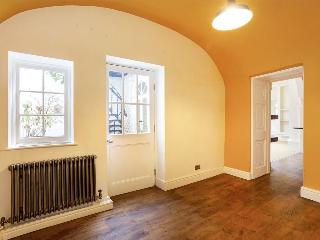 2 bed flat for sale in Lansdown Crescent, Bath BA1, £800,000