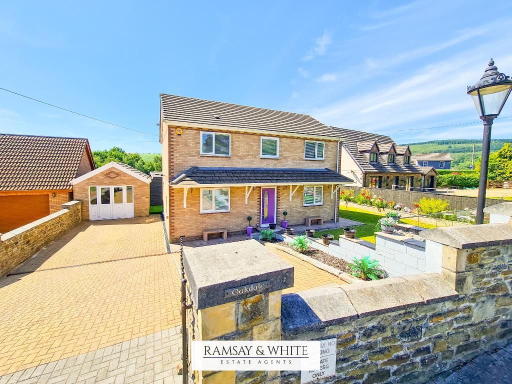 4 bed detached house for sale in Fairview Terrace, Abercynon CF45, £385,000