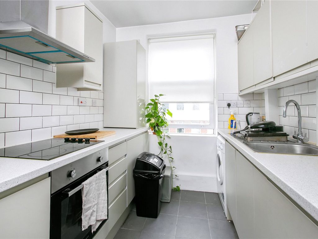 1 bed flat to rent in Turin Street, London E2, £1,850 pcm