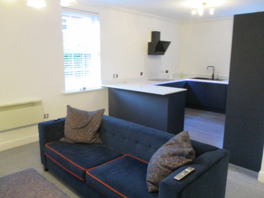 2 bed flat to rent in Swinhoe Place, Culcheth, Warrington, Cheshire WA3, £895 pcm