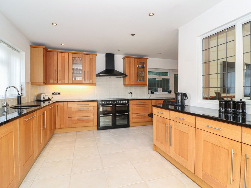 4 bed detached house for sale in Bell Lane, Bedmond, Abbots Langley WD5, £650,000