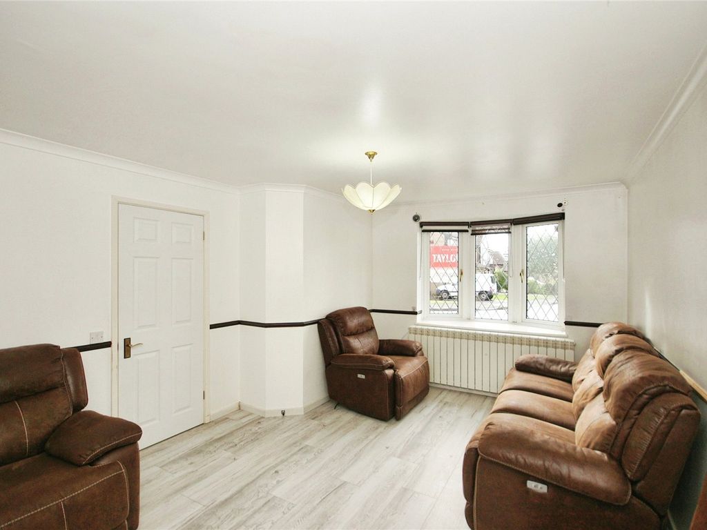4 bed detached house for sale in Ottrells Mead, Bradley Stoke, Bristol BS32, £425,000