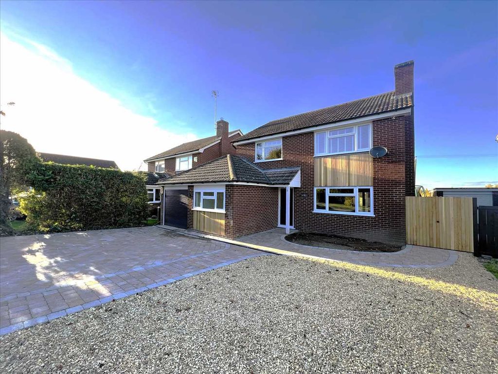 5 bed detached house for sale in Newbold Way, Kinoulton, Nottingham NG12, £550,000