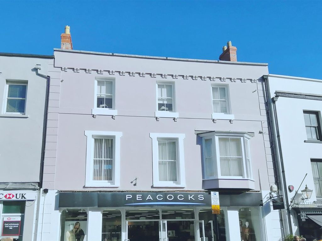 3 bed flat for sale in 6 Tudor Square, Tenby, Pembrokeshire. SA70, £499,995
