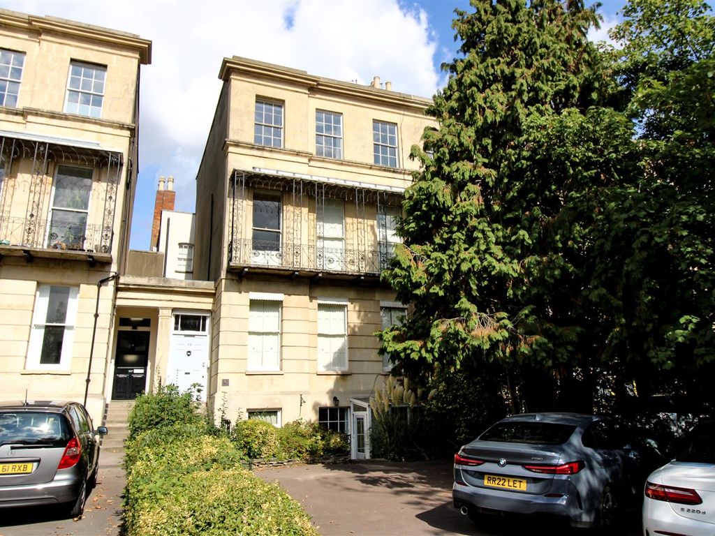 1 bed flat to rent in Lansdown Place, Cheltenham GL50, £1,150 pcm