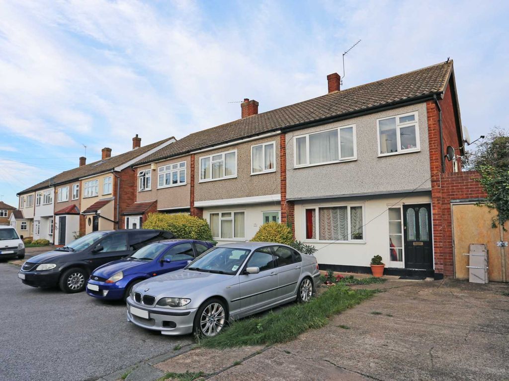 4 bed semi-detached house for sale in Burchett Way, Romford RM6, £475,000