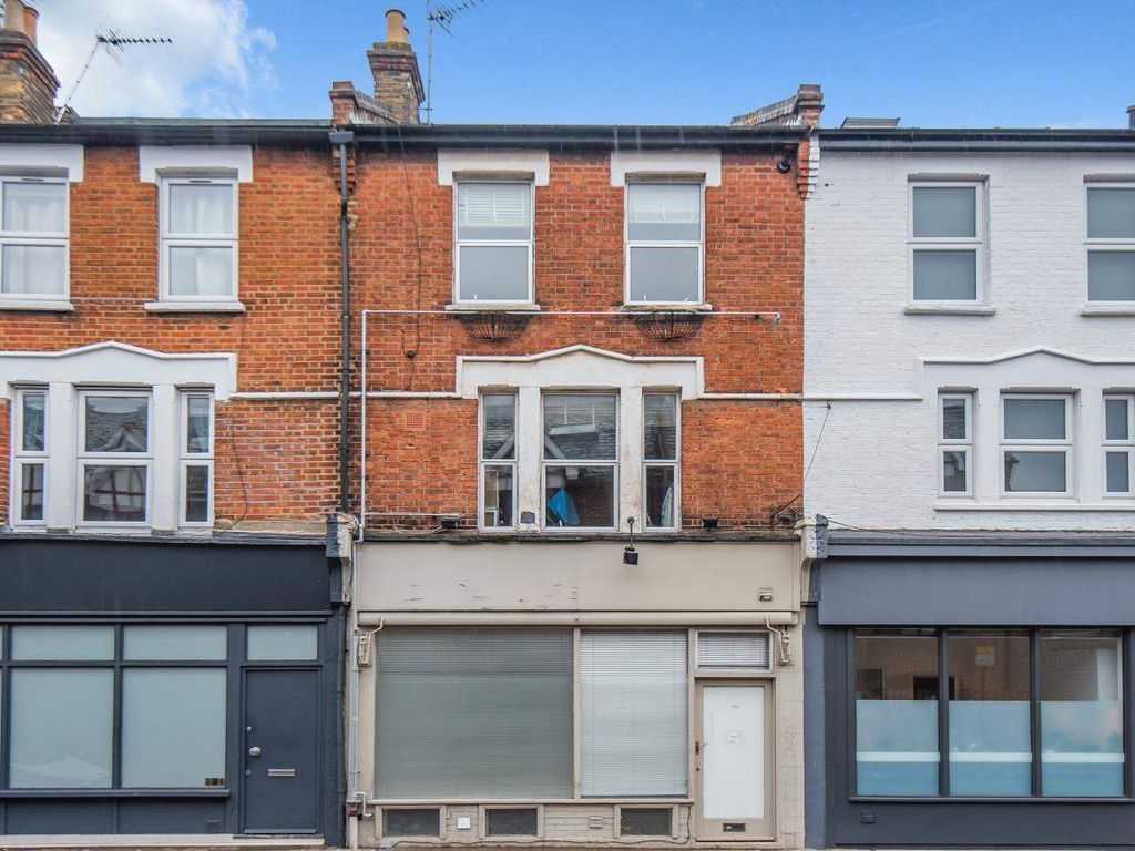 3 bed flat for sale in Dawes Road, London SW6, £685,000