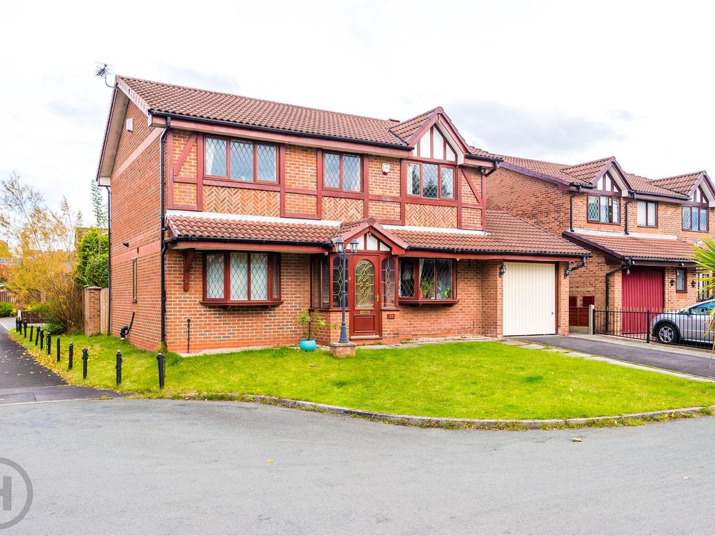 4 bed detached house for sale in Chalfont Drive, Astley, Manchester M29, £400,000