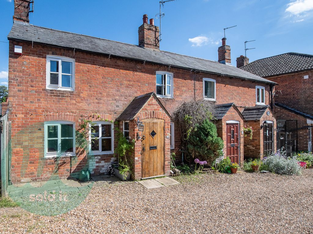3 bed cottage to rent in Bishopstone, Aylesbury HP17, £1,500 pcm