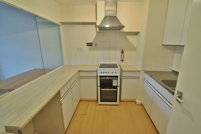 1 bed flat for sale in Dudley Road, Tunbridge Wells TN1, £165,000