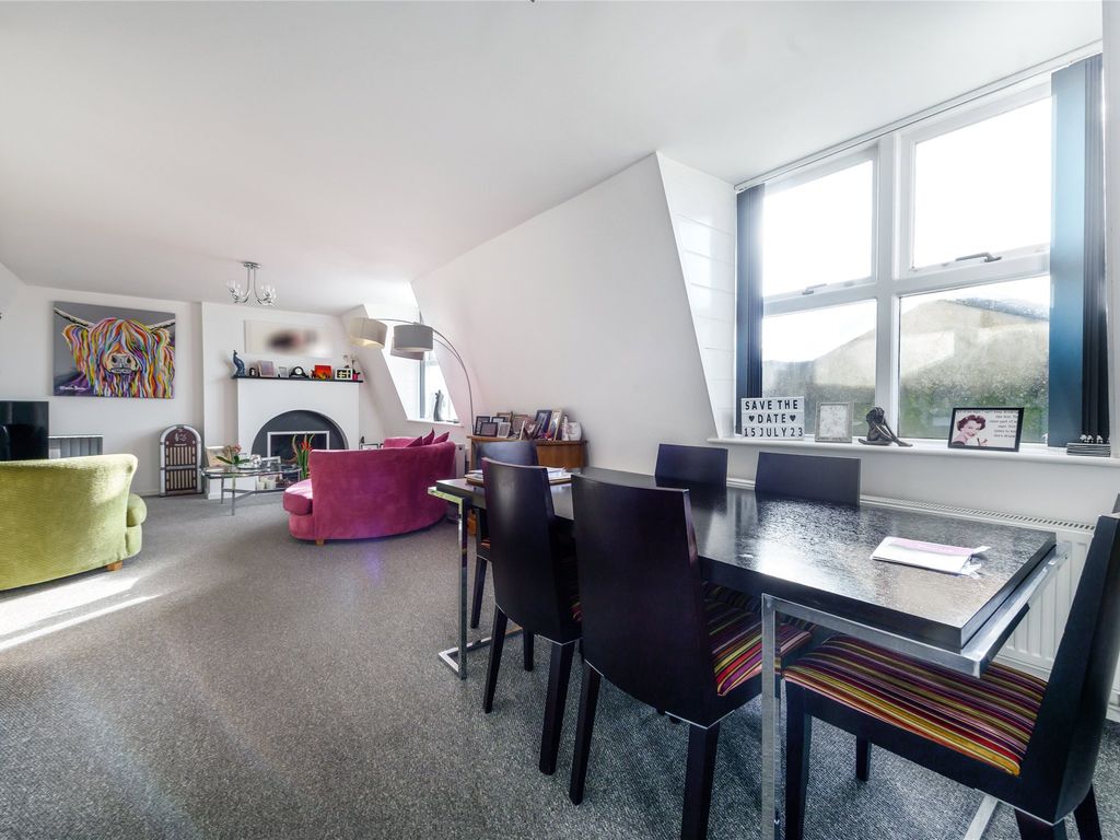 2 bed flat for sale in Churchill House, Brislington BS4, £210,000