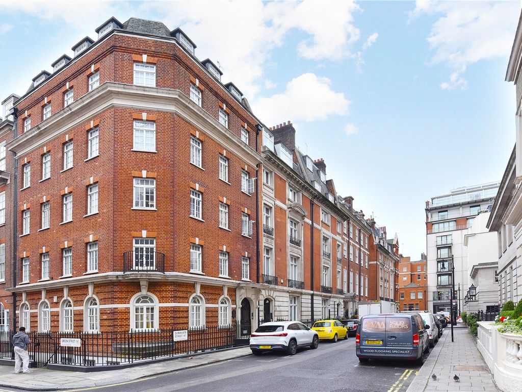 1 bed flat for sale in Dunraven Street, Mayfair, London W1K, £1,200,000