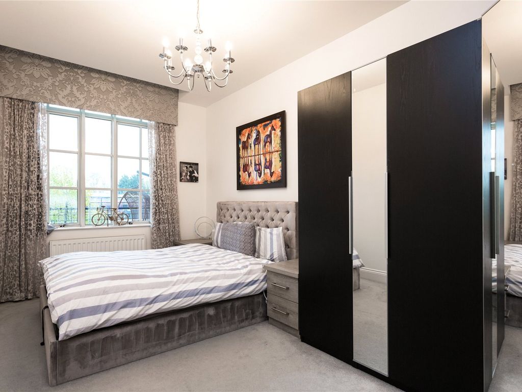 2 bed flat for sale in The Residence, Bishopthorpe Road, York YO23, £435,000