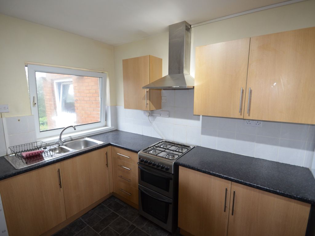 2 bed flat to rent in Heol Llanishen Fach, Cardiff CF14, £900 pcm