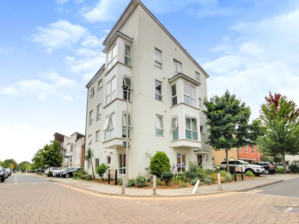 1 bed flat for sale in Gweal Avenue, Reading, Berkshire RG2, £185,000