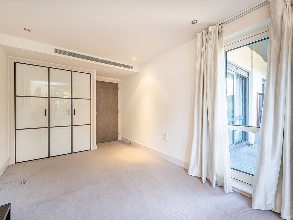 1 bed flat for sale in Park Street, Chelsea Creek, London SW6, £625,000