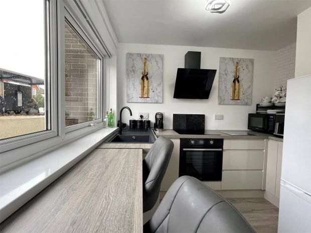 1 bed flat for sale in New Road, Brixham, Devon TQ5, £77,000