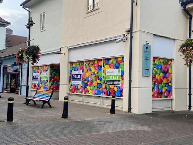 Retail premises to let in Borough Parade Shopping Centre, Chippenham SN15, £30,000 pa