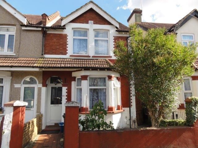 3 bed semi-detached house for sale in Albert Road, Hounslow TW3, £495,000