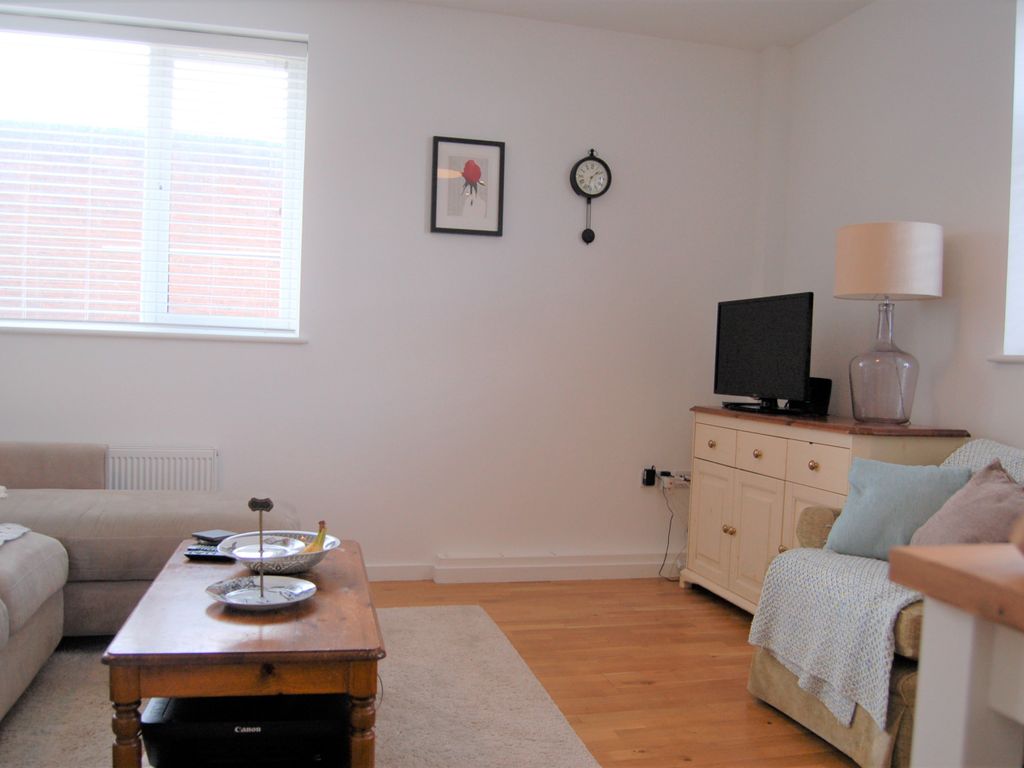 1 bed flat to rent in Portland Road, Hove BN3, £1,150 pcm