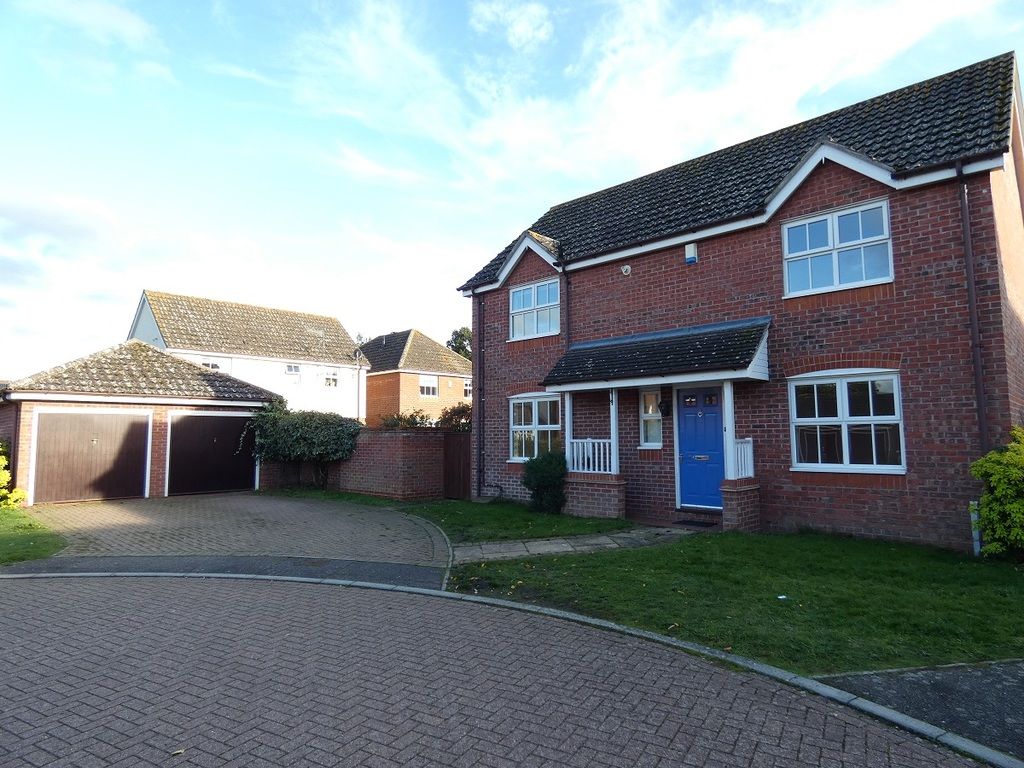 4 bed detached house for sale in Borage Close, Thetford IP24, £375,000