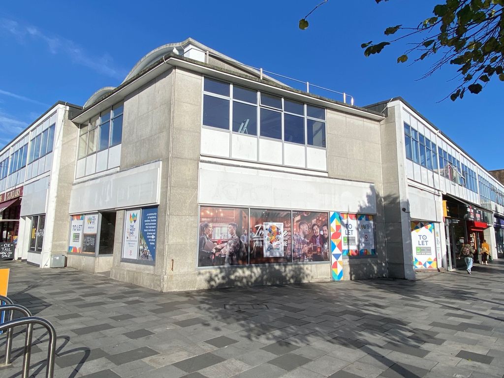 Retail premises to let in New George Street, Plymouth PL1, £35,000 pa